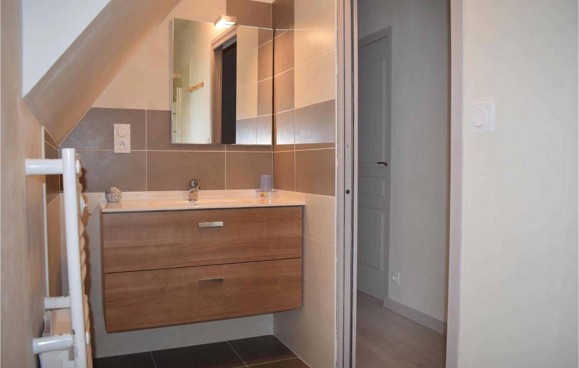 Gorgeous Home In Saint Alban With Kitchen Esterno foto